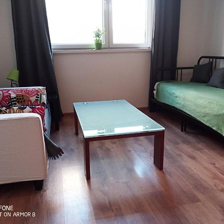 Apartamenty Nad Stonehenge Dąbrowa Górnicza Habitación foto